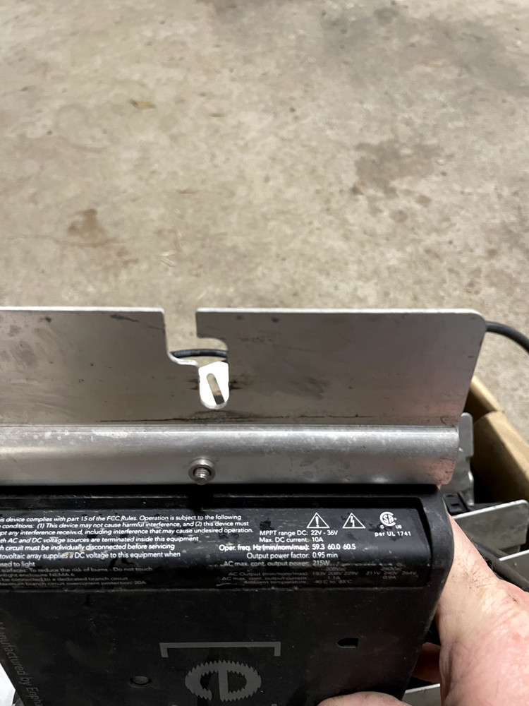 Enphase M215-60-2LL-S22 Micro Inverter