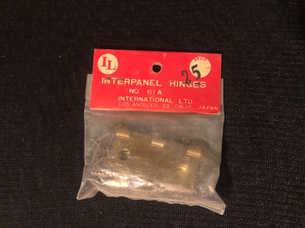 vntg interpanel hinges new old school number in package is 2//