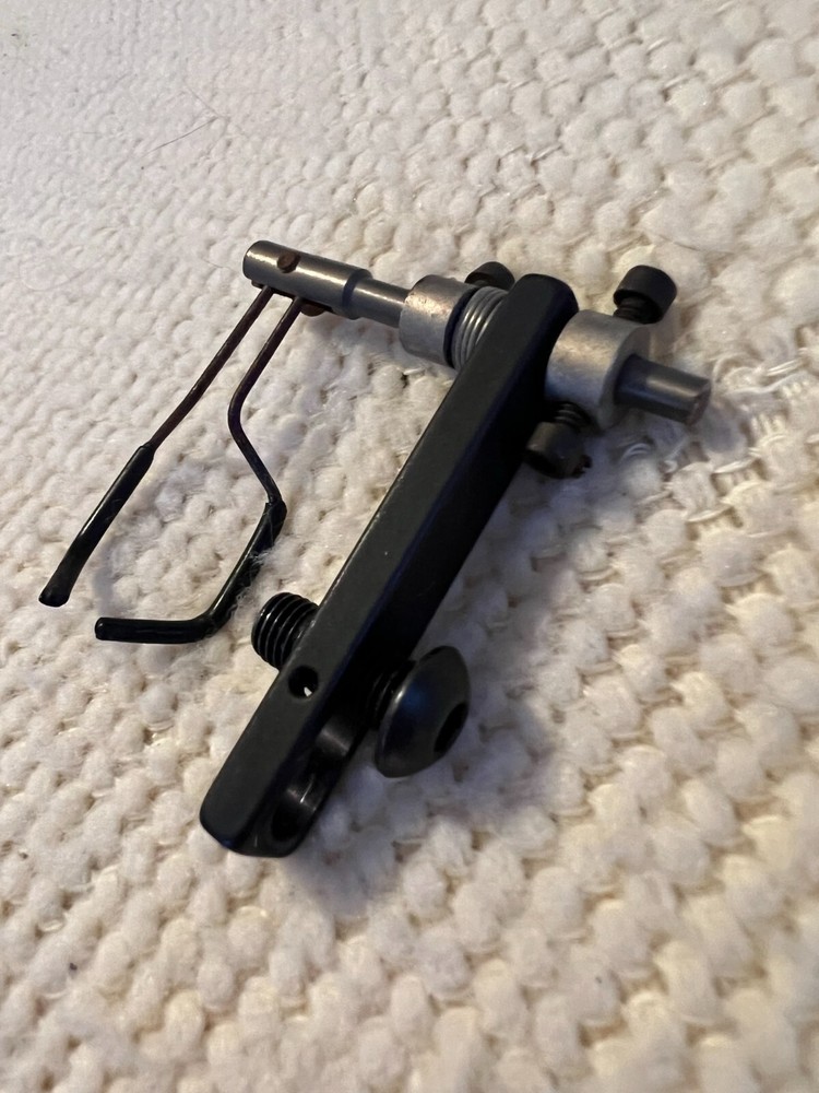 Dual Prong Wire Flipper Rest