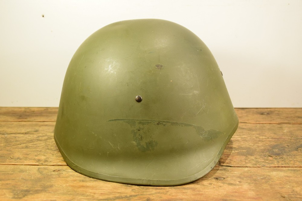 Danish M41 helmet, near mint condition - Original