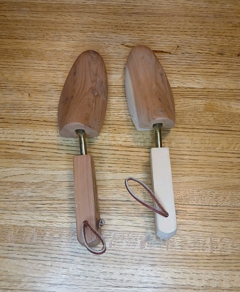 Two (2) Boot Barn Shoe Trees Size Medium Cedar Spring Loaded Shoe Stretcher