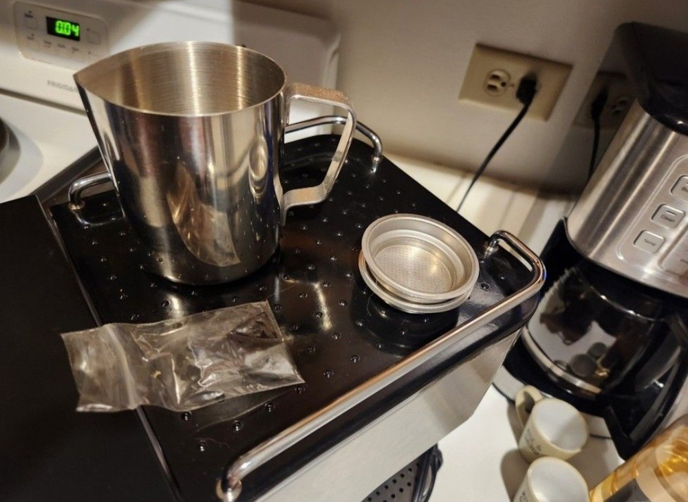 CUISINART ESPRESSO MAKER  Stainless Steel Used