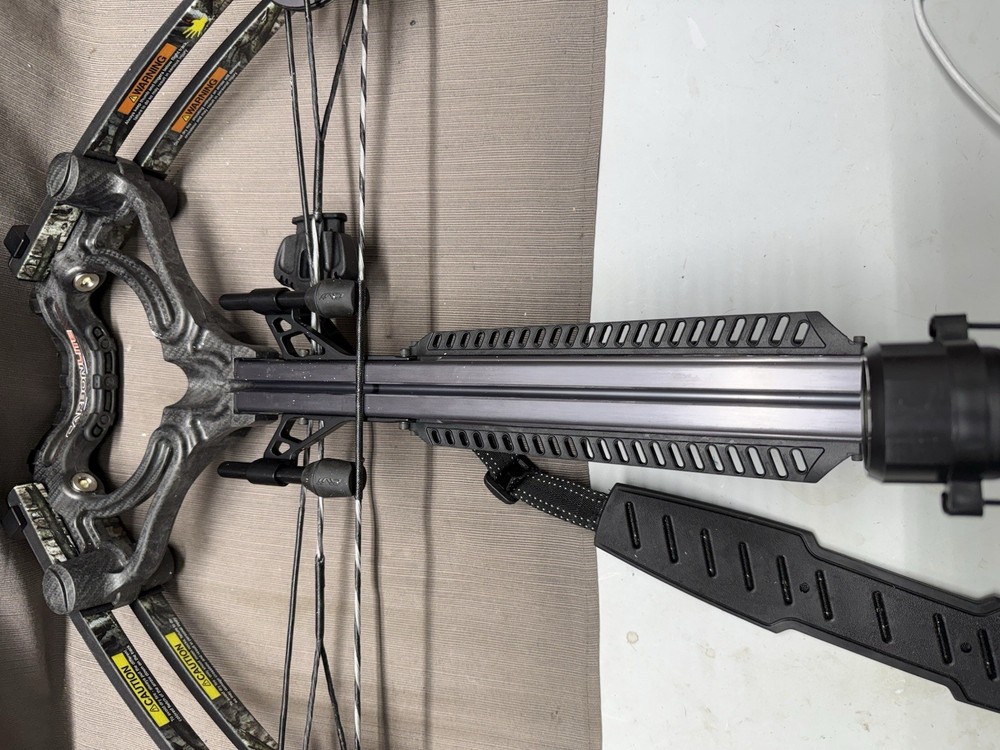 BARNETT GHOST 415 REVENANT CROSSBOW + EXTRAS - (USED)