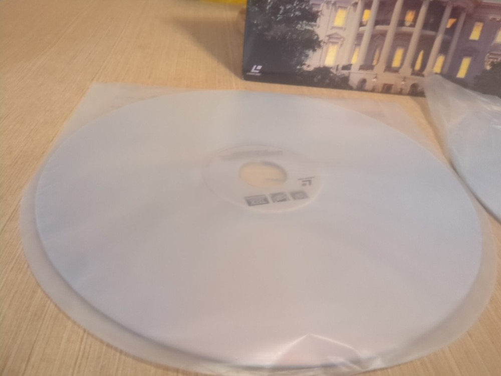 Independence Day Laserdisc. NTSC. No Lamination. Free Post