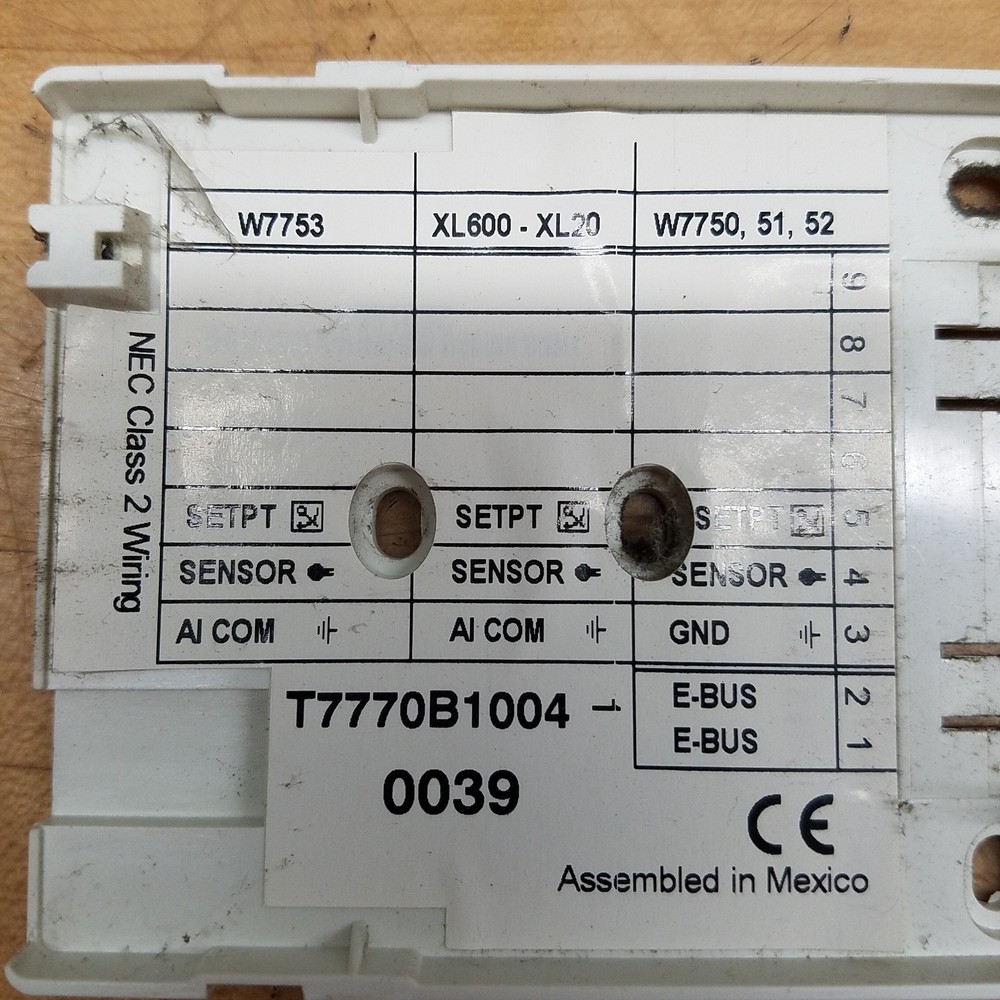 Honeywell T7770B1004 Temperature Controller - USED