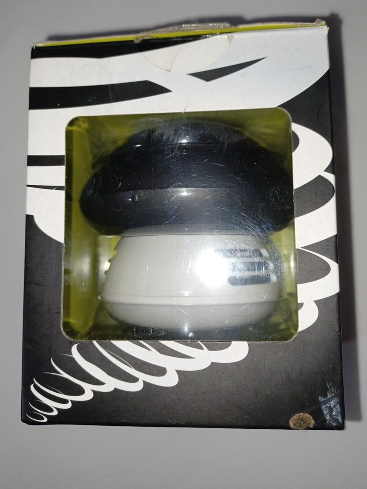 PROTOCOL Desk Duster - Desk & Keyboard Power Vacuum