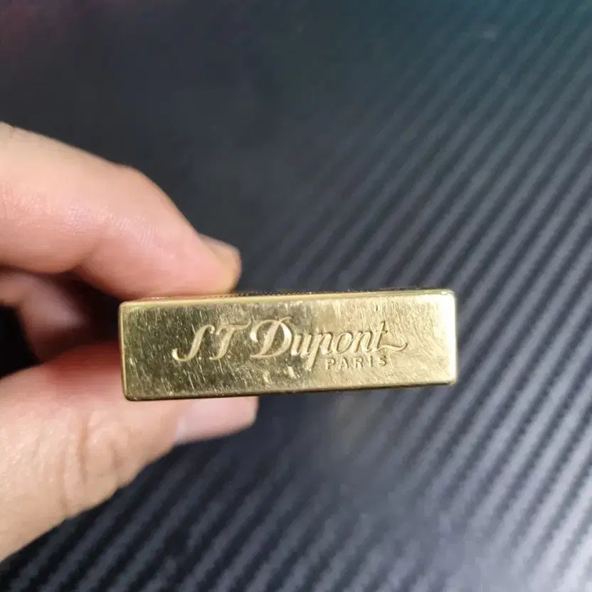 Dubon Luxury Gold Pattern Lighter Vintage Collectible