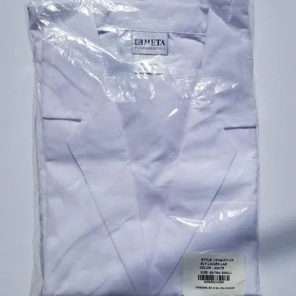 Meta Fundamentals: Short White lab coat XS