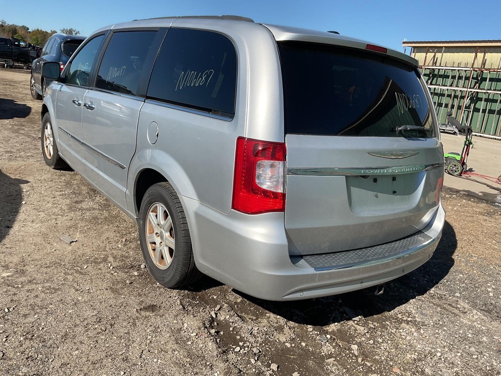 Used Blind Spot Detection System Warning Control Module fits: 2012 Chrysler Town