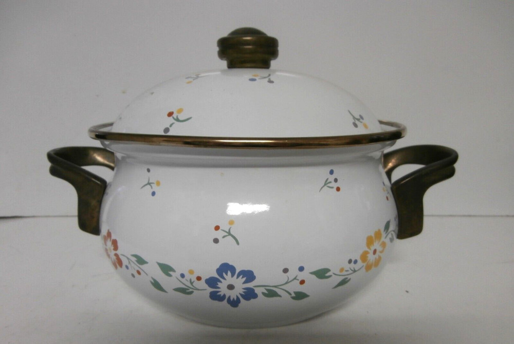 Vintage 2 1/2 Quart Enamelware & Brass Hardware Casserole Floral Design