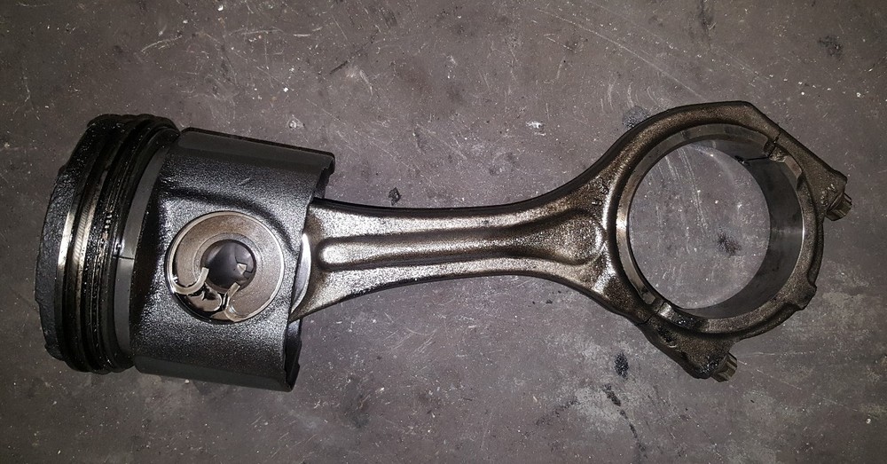 MAXXFORCE 13 ENGINE PISTON & CONNECTING ROD STU126011