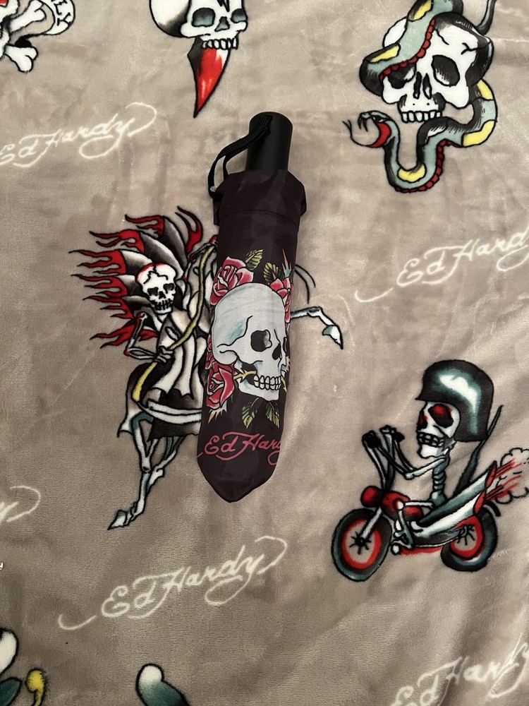 Ed Hardy Umbrella Skull Roses Auto Open & Auto Close NWT