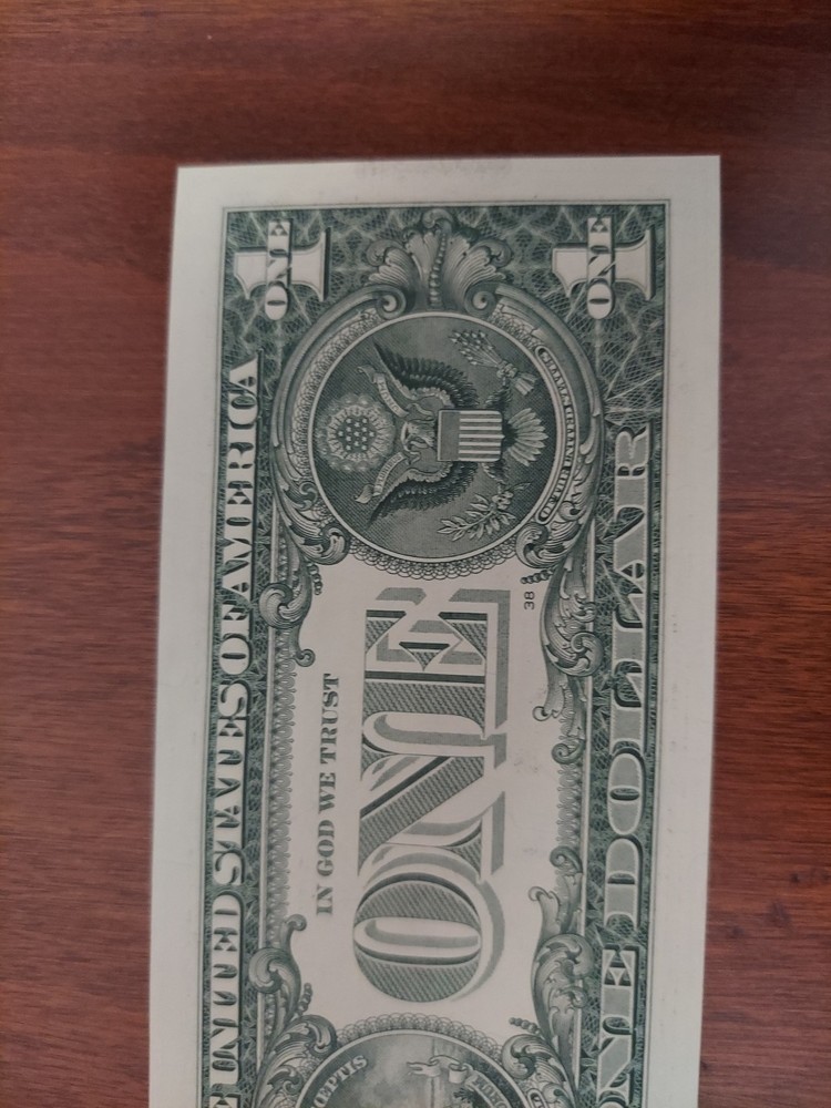 **Uncirculated 2017 *Rare *Error* Solid Starnote .(1dollar) 1 Solid /1 Hollow**