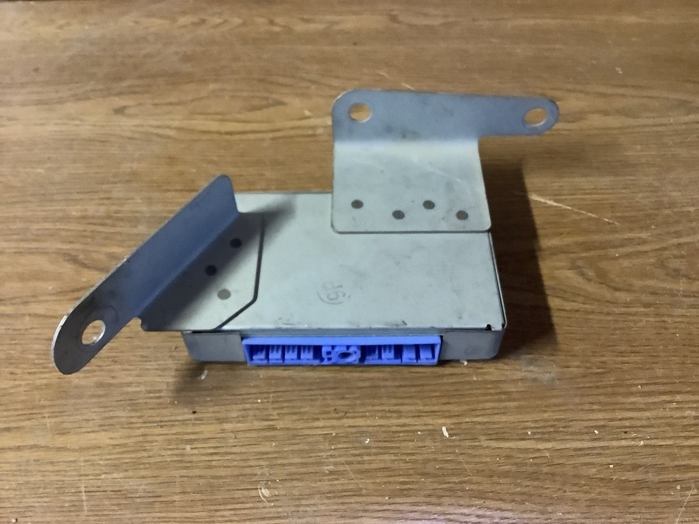 Nissan Pathfinder 31036 1W600 Transmission Control Module ((5031))