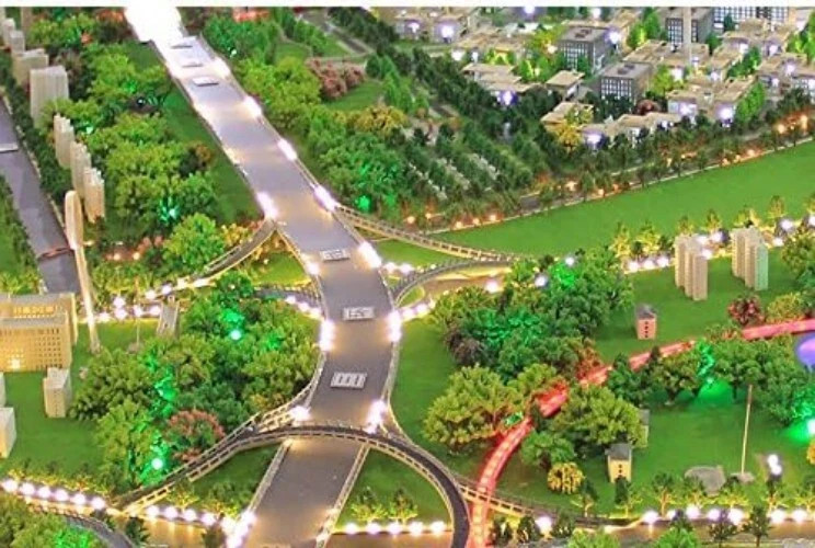 Diverse 32pc Model Trees Set - Perfect for Train and Architectural Scenery