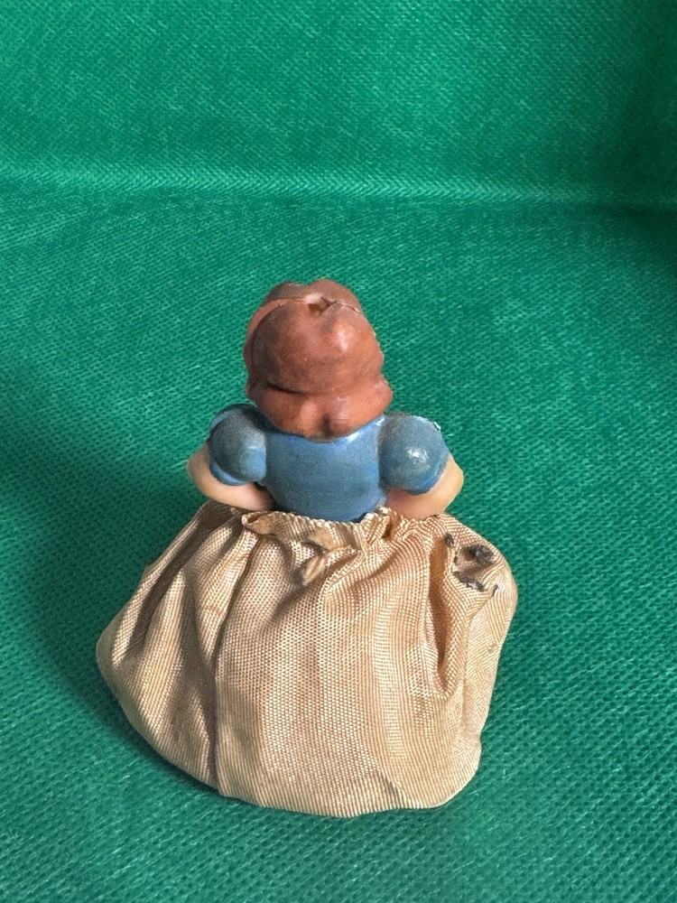 Vintage Lady Bust Spool String Pull Toy