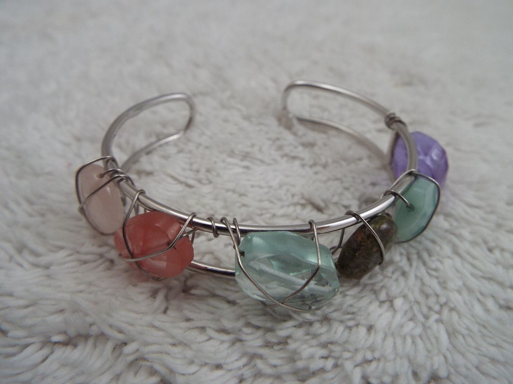 Silvertone Wired Mixed Stone Cuff Bracelet (D50)