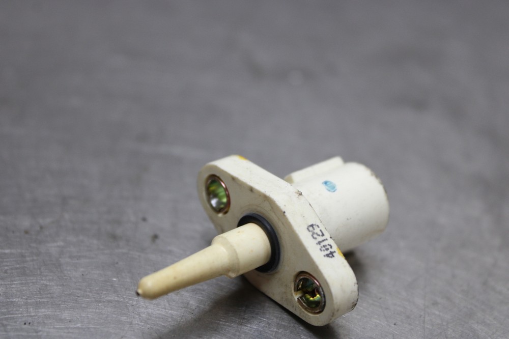 03-04 Honda 600RR Air Temperature Temp Sensor