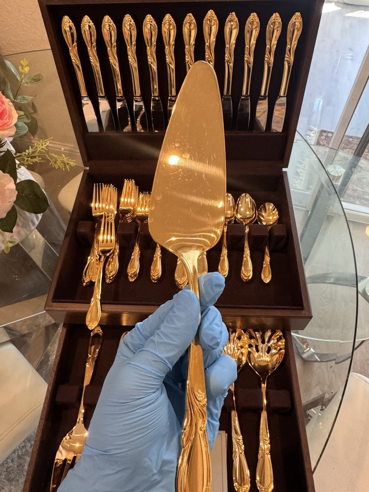 Retroneu 24K Gold Luxurious & Elegant Electroplate Flatware Set