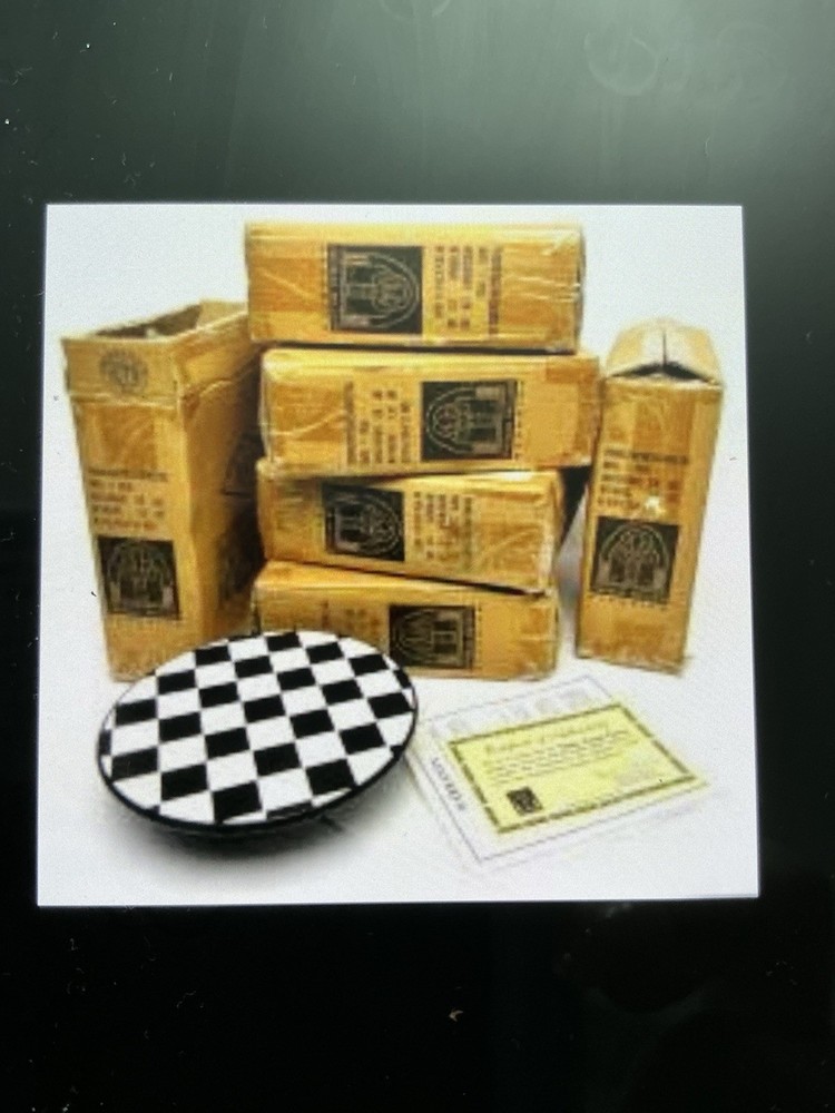 Thomas Pacconi Classics Checkerboard Turntable, Open Box. B7