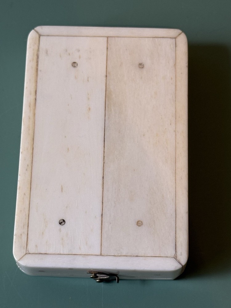 Very unusal fold out compass case