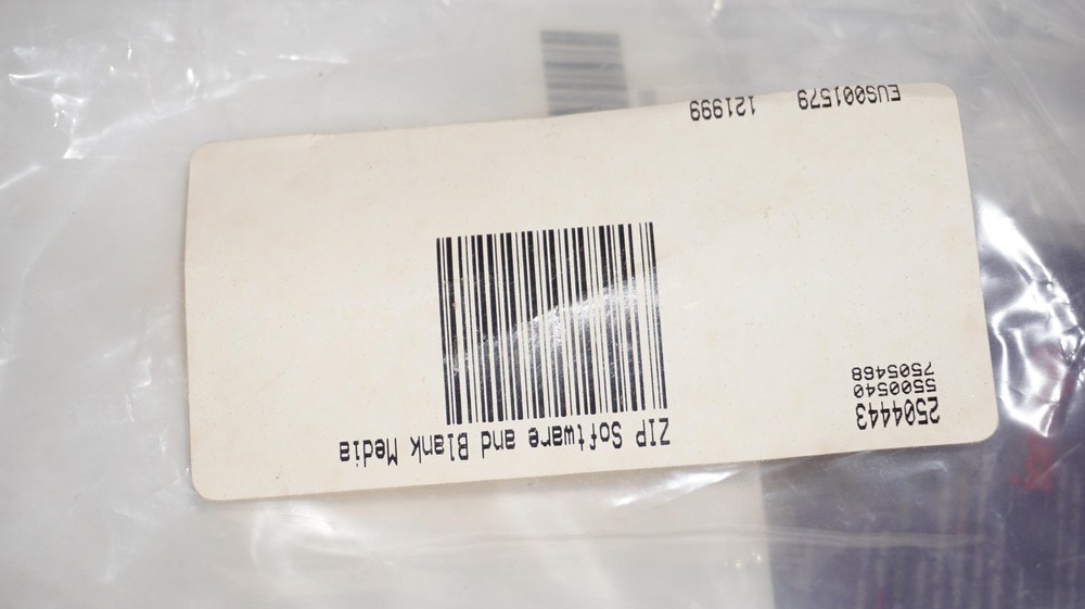 -=NEW=-=SEALED=-IOMEGAWARE 1.1.3 SOFTWARE+SEALED ZIP100 DISK+OPENED ZIP 250 DISK