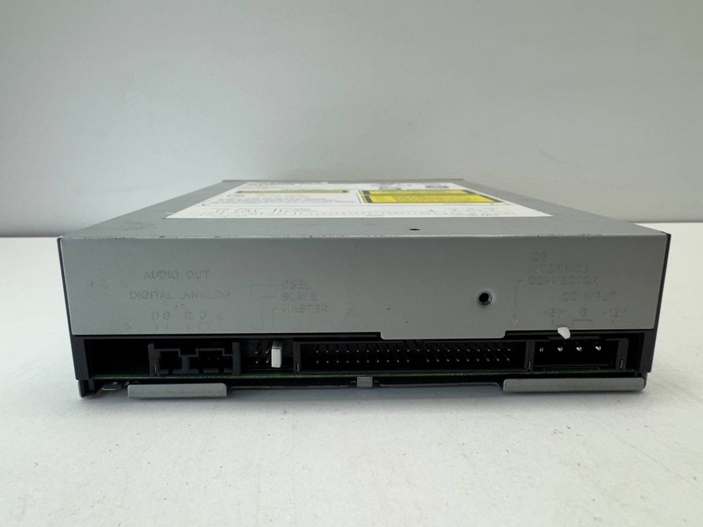 Yamaha CRW-F1 CD-RW Internal Drive IDE ATAPI Vintage Retro Computing