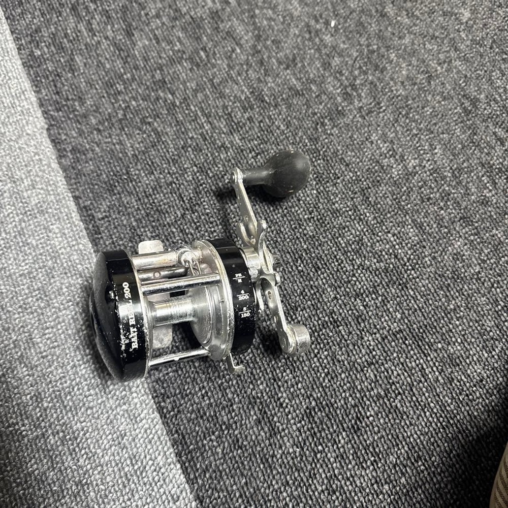 Large game compatible both-axes reel