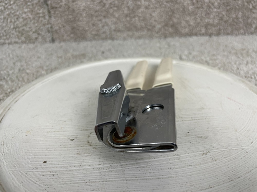 Swing A Way Portable Manual Handheld Can Opener Size 7" w/ White Handle