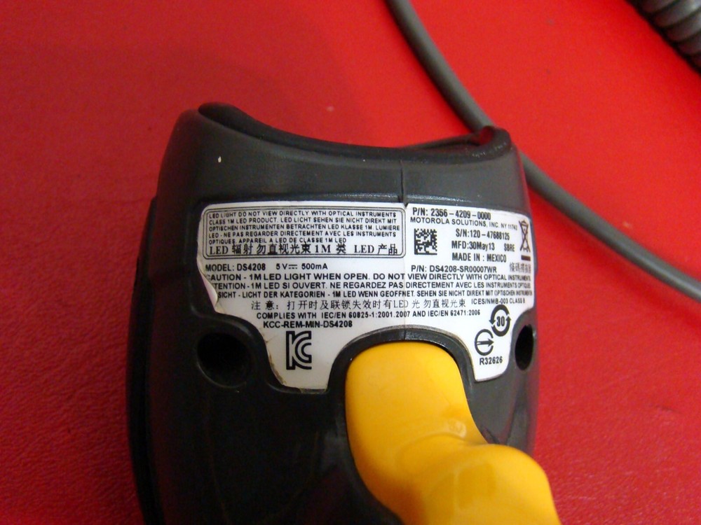 Motorola DS4208-SR00007WR Handheld USB Barcode Scanner with USB Cable
