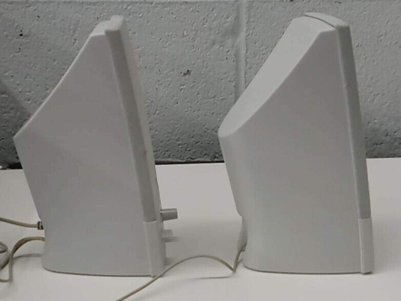 CYBER ACCOUSTICS DESKTOP COMPUTER SPEAKERS CA-15