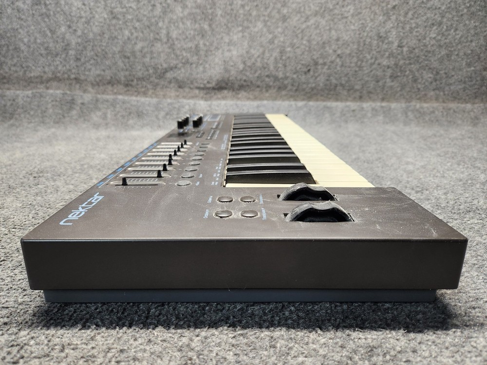 Nektar Impact LX 49 USB Midi Controller 49-Key Keyboard *Tested Working*