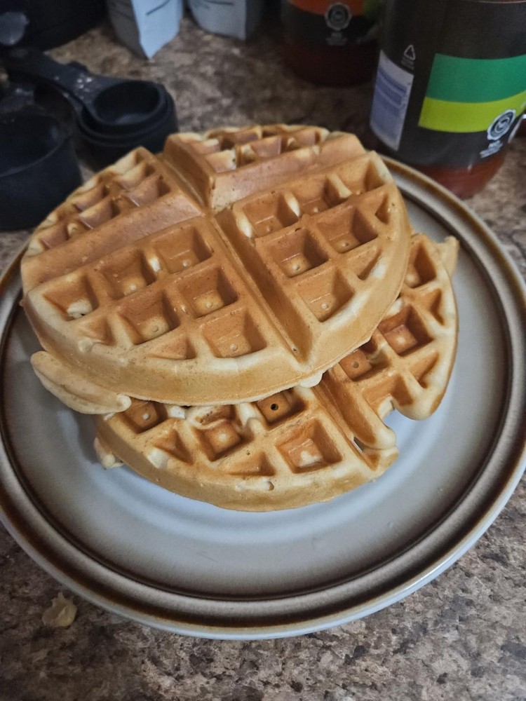 Fluffy Belgian Waffle Maker, Rotating Iron, Non-Stick Plates