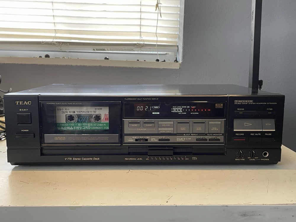 TEAC V-770 3-Head Cassette Deck