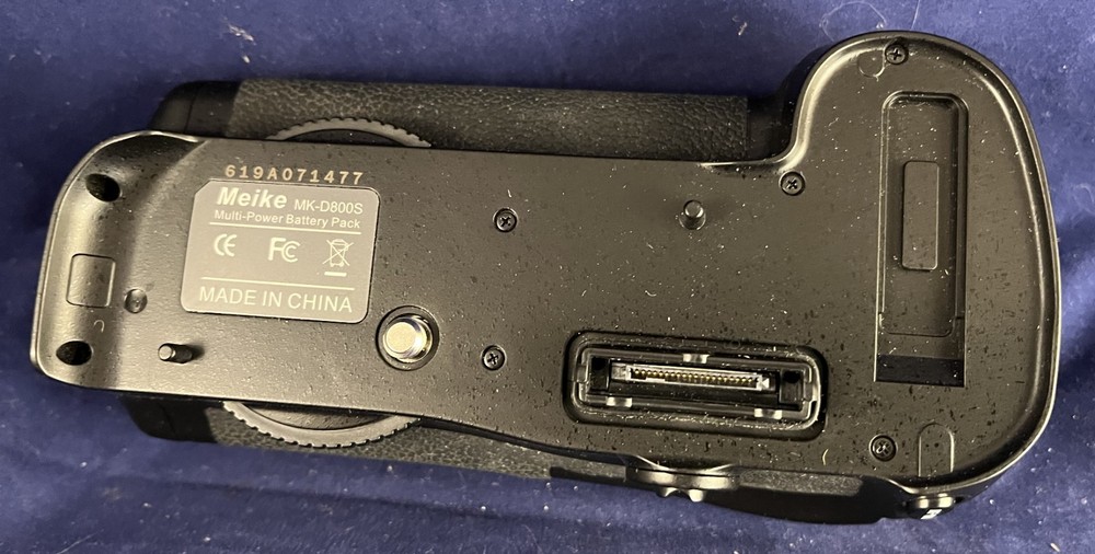 MEIKE MK-D800S MULTI POWER BATTERY PACK FOR NIKON D800 CAMERA