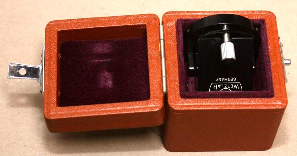 E. LEITZ WETZLAR RIGHT ANGLE MICROSCOPE VIEWER