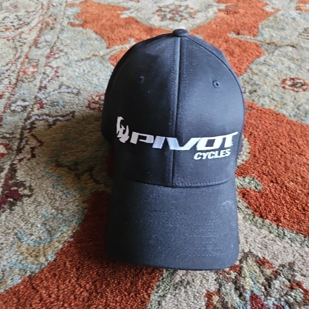 Pivot Cycles Fitted Hat Unisex Small Medium Biking Cycling