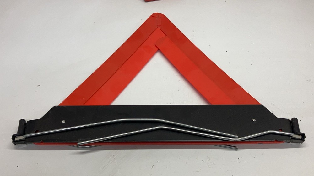 Bmw X5 08-10 Warning Triangle