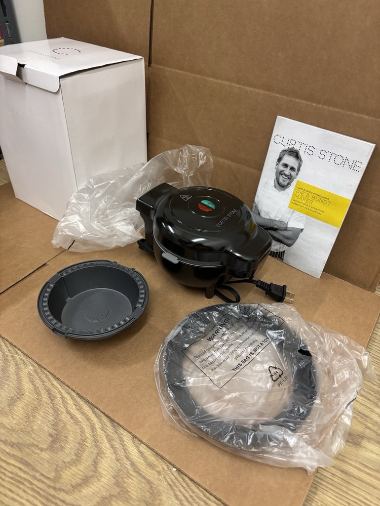 Curtis Stone Pie & Bundt Maker Black 10583BK