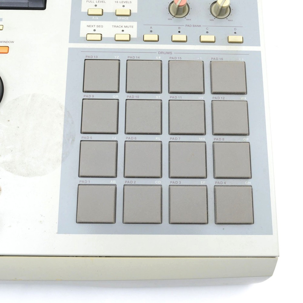 AKAI MPC2000XL Sampler Sequencer Drum Machine Tested Working Japan