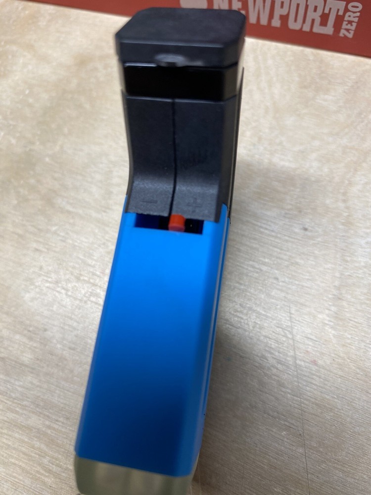 Newport Zero Small Side Single Jet Torch Cigar Lighter - Blue - New