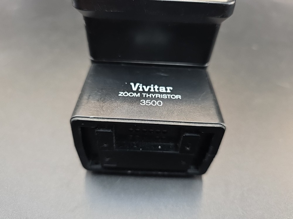 VIVITAR ZOOM THYRISTOR 3500 ELECTRONIC FLASH - SEE PICS