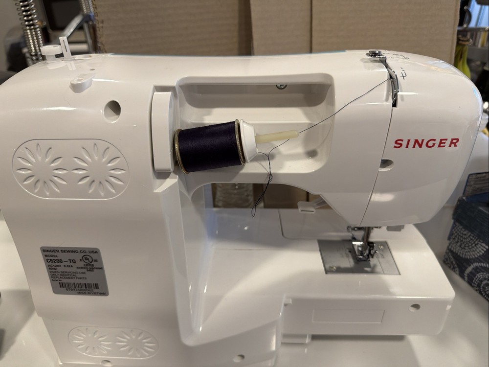 Singer C5200 Computerized 80 Stitch Sewing Machine