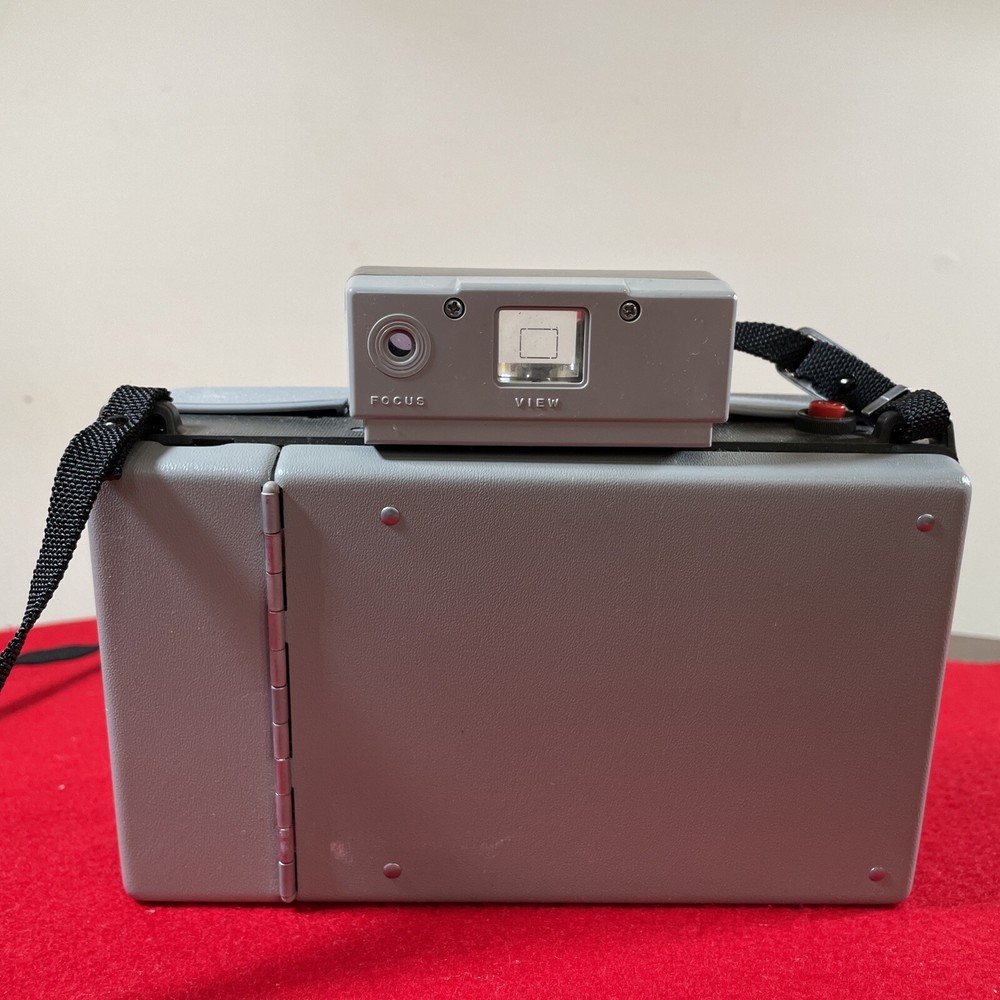 Vintage Polaroid Land Camera 220