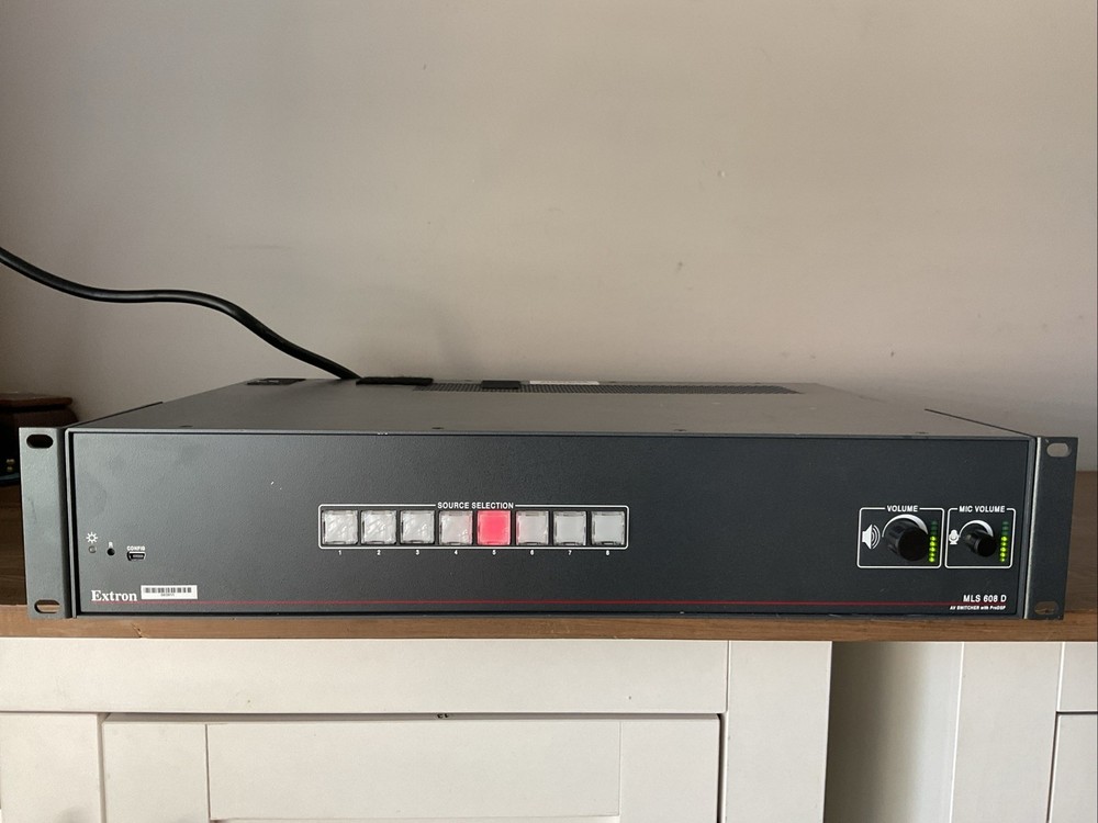 Extron MLS 608 D MA MediaLink Switcher-Powers On