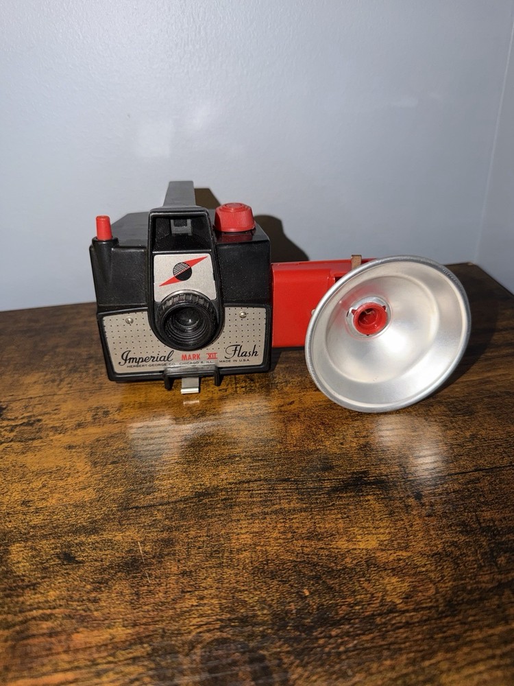 VINTAGE  IMPERIAL MARK XII CAMERA UNTESTED