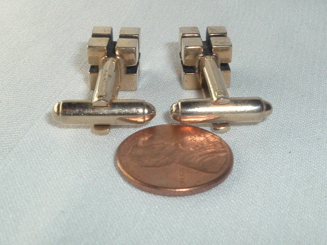 VINTAGE GOLD TONE METAL CUBE CUFF LINKS