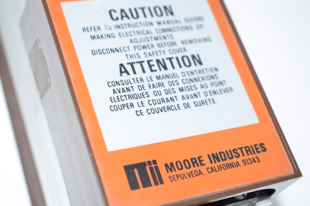 MOORE ACT AC Current Transmitter ACT/0-5A 4-20ma 1174ac