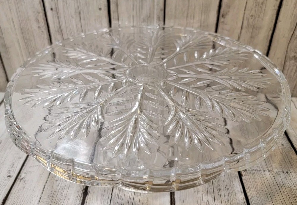Vintage Fostoria Leaf Pattern Round Cake Pie Stand