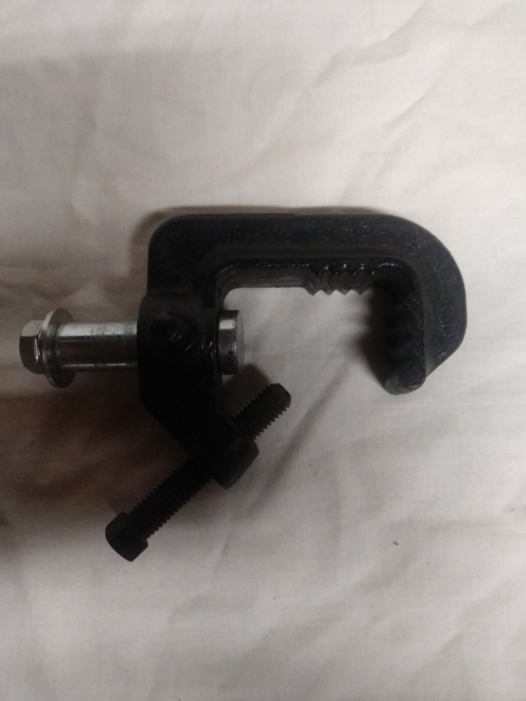 C-Clamp for 3/4" to 1 1/2" pipe Unbranded